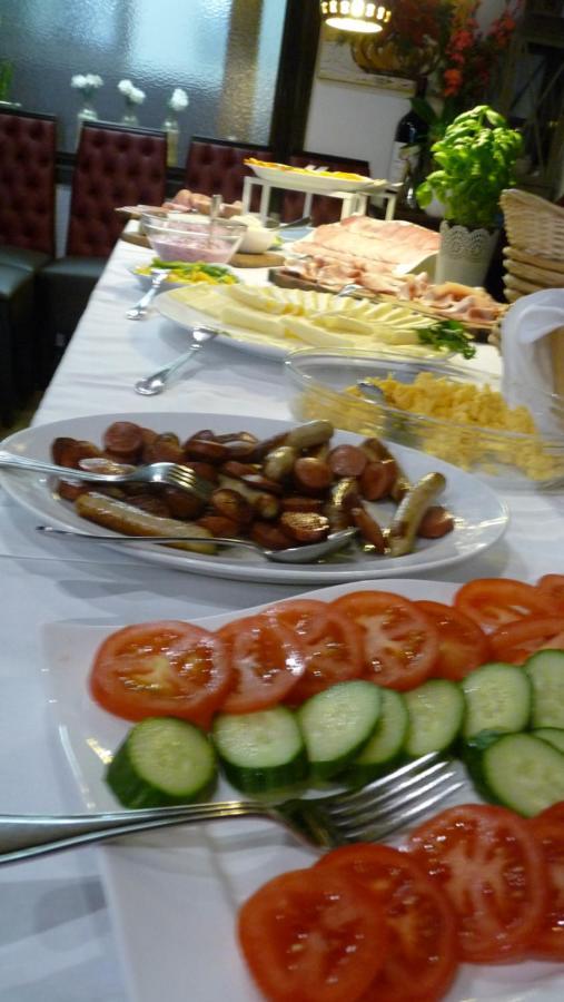 Hotel Rodizio UG Wolfsburg Esterno foto